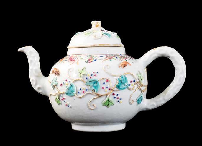 GG: Chinese export porcelain famille rose teapot and cover with appliqué vine and squirrels | MasterArt